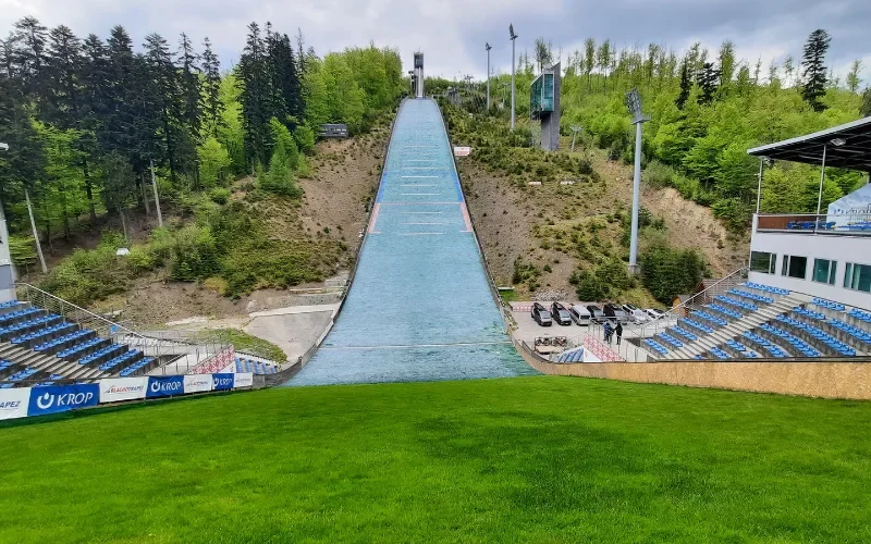 Widok na skocznię narciarską im. Adama Małysza w Wiśle-Malince